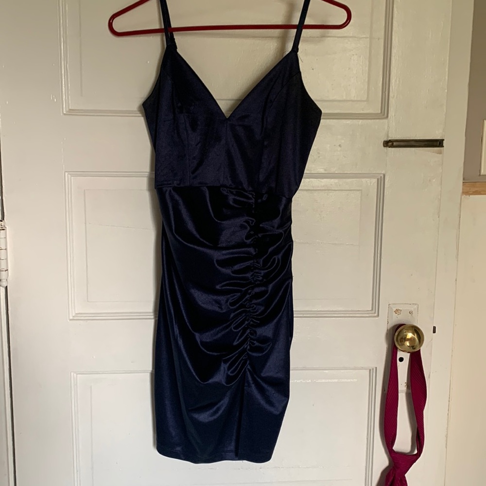 Dark blue, satin material, great condition. Willing to negotiate price!!!